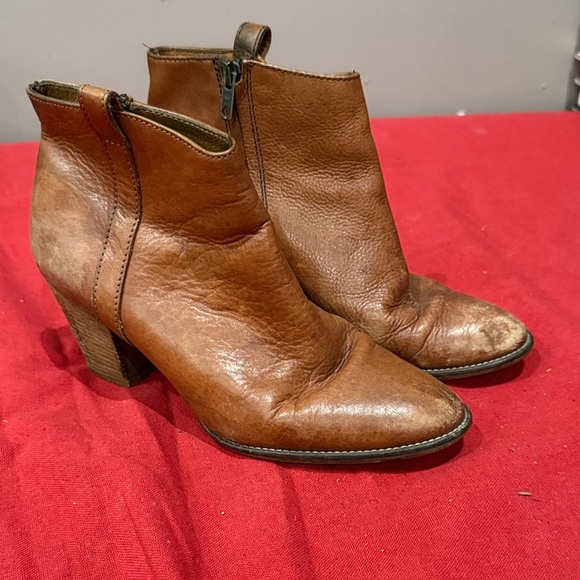 Madewell Shoes - Madewell Tan Leather Ankle Booties